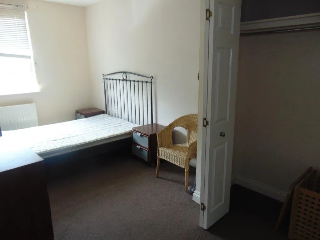 3 bedroom ground floor flat for rent