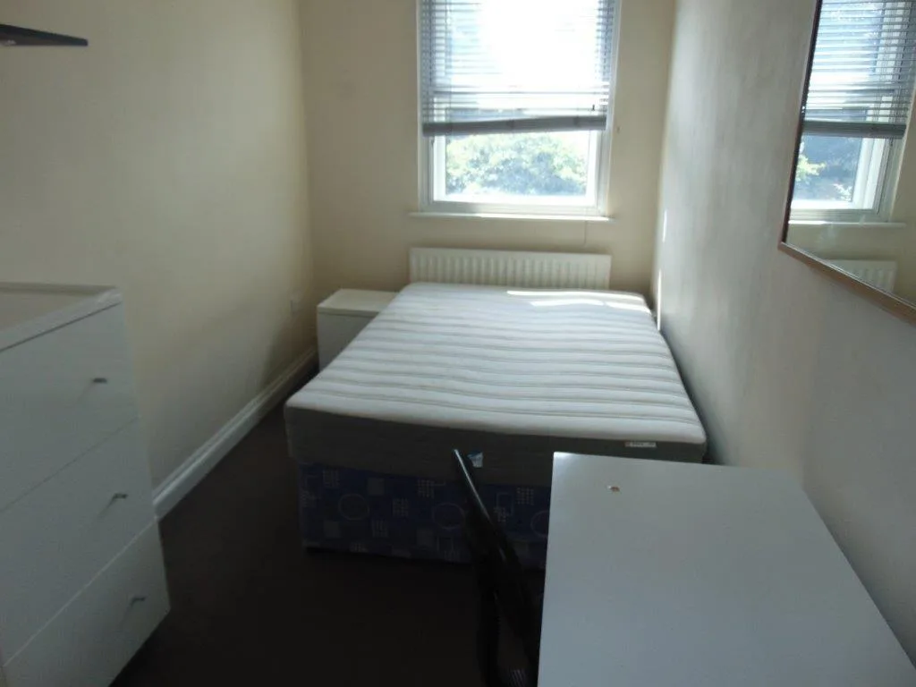 3 bedroom ground floor flat for rent