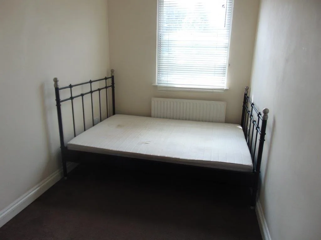 3 bedroom ground floor flat for rent