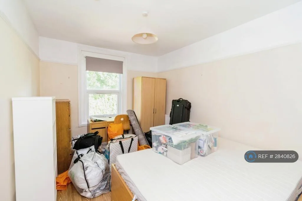 1 bedroom house share for rent