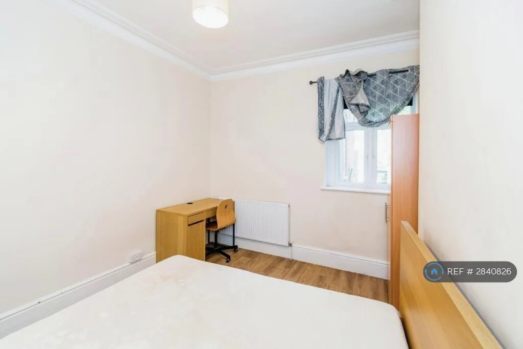 1 bedroom house share for rent