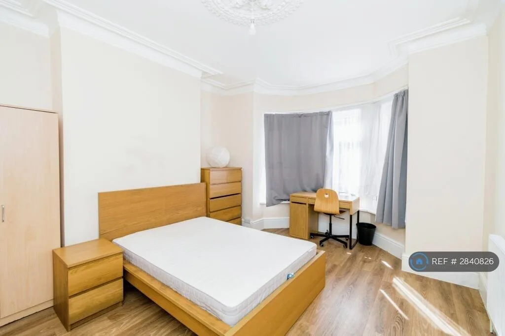 1 bedroom house share for rent