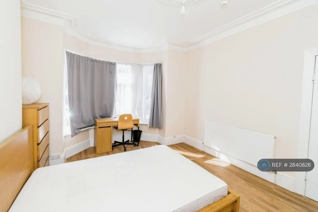 1 bedroom house share for rent