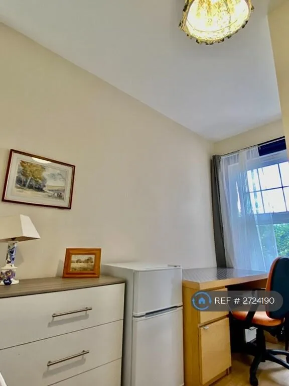 1 bedroom house share for rent