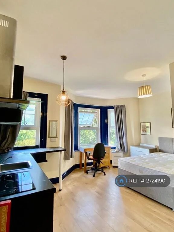 1 bedroom house share for rent