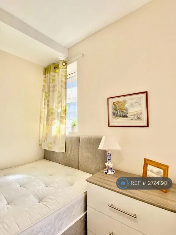 1 bedroom house share for rent