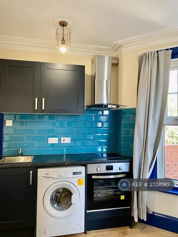 1 bedroom house share for rent