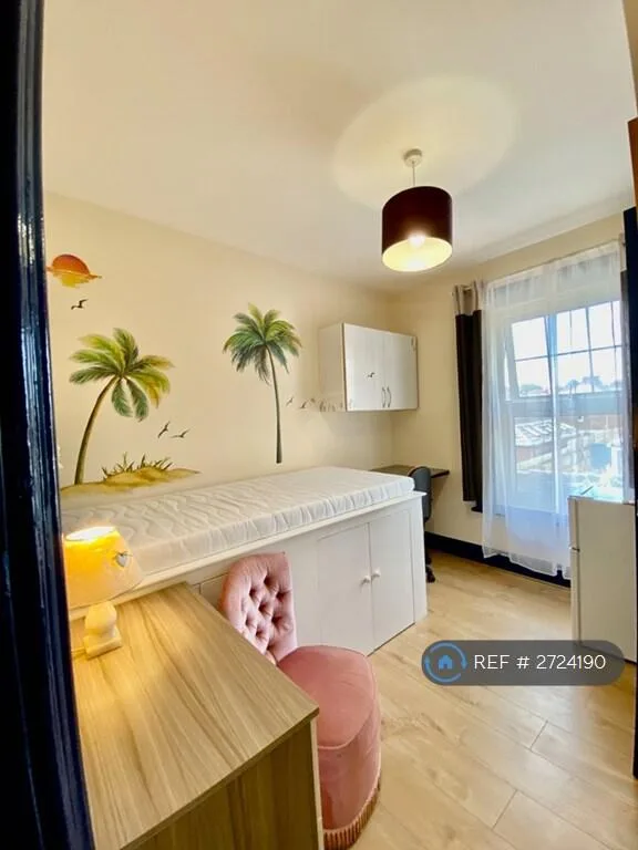 1 bedroom house share for rent