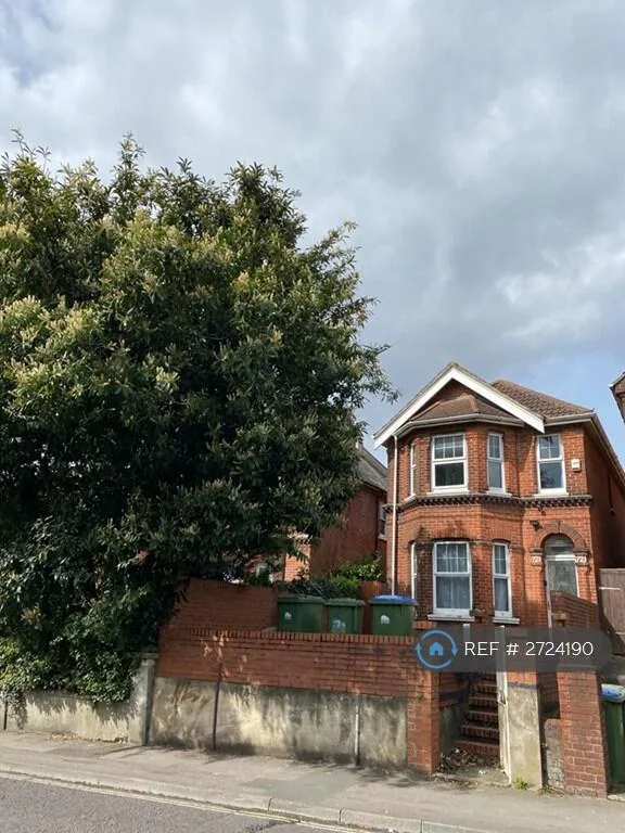 1 bedroom house share for rent