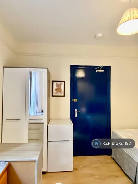 1 bedroom house share for rent