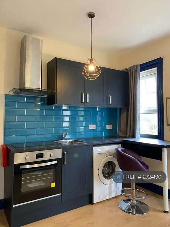1 bedroom house share for rent