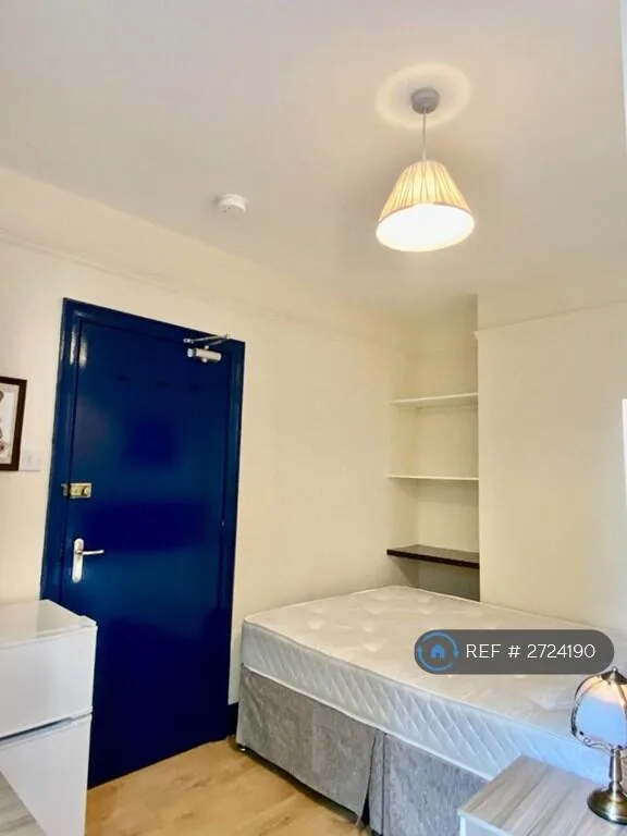 1 bedroom house share for rent