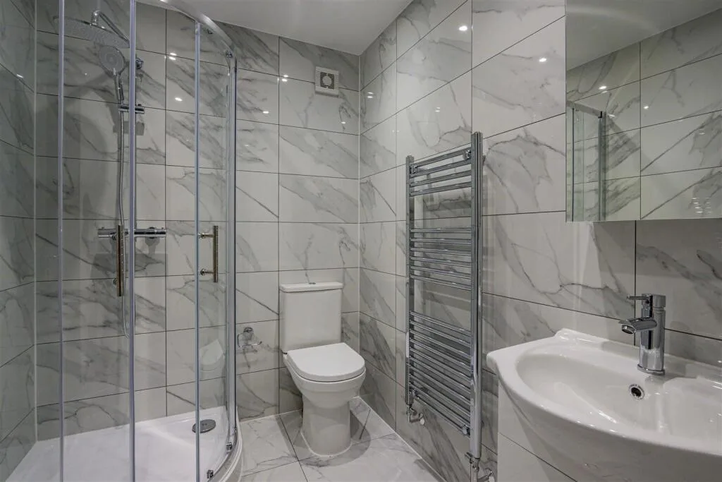 1 bedroom private hall for rent