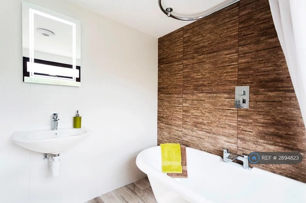 4 bedroom detached house for rent