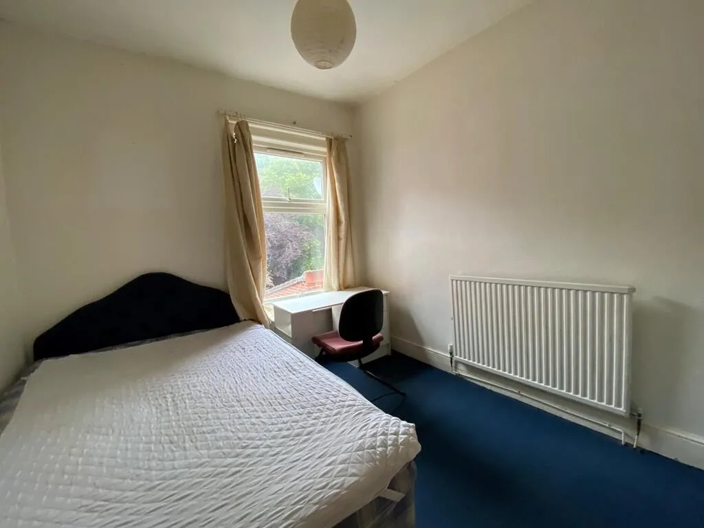 3 bedroom semi-detached house for rent
