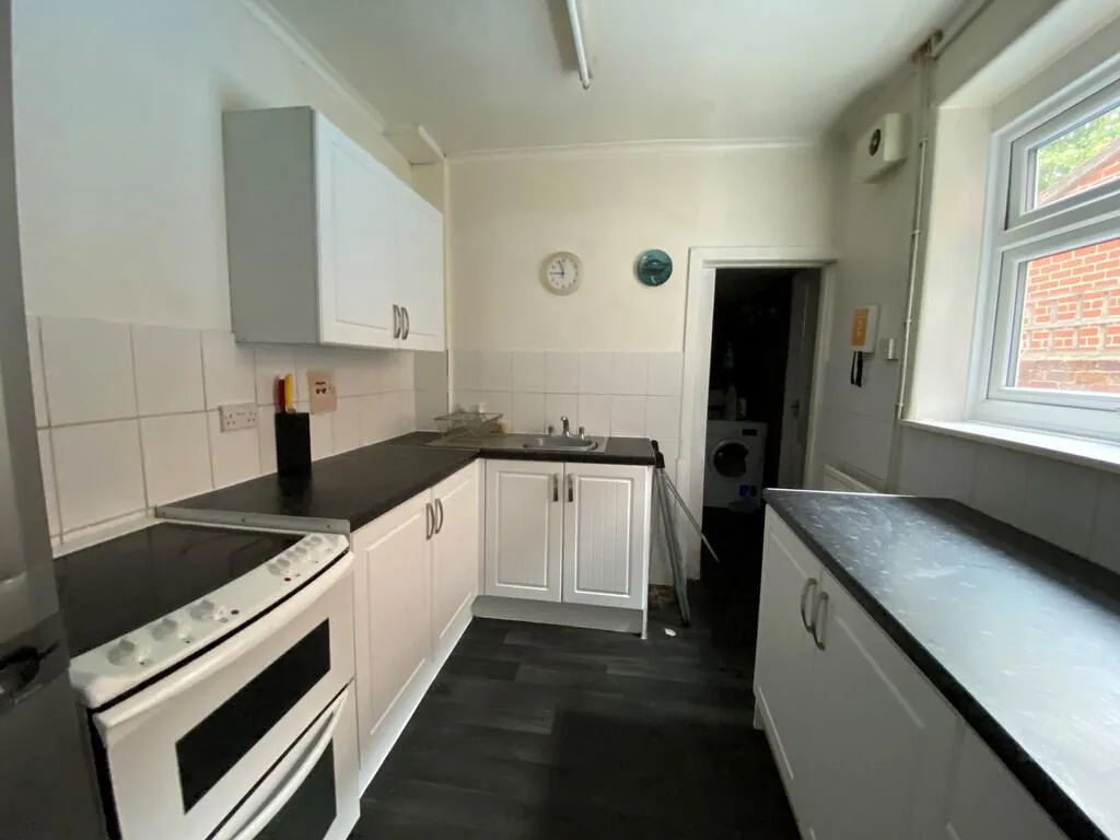3 bedroom semi-detached house for rent