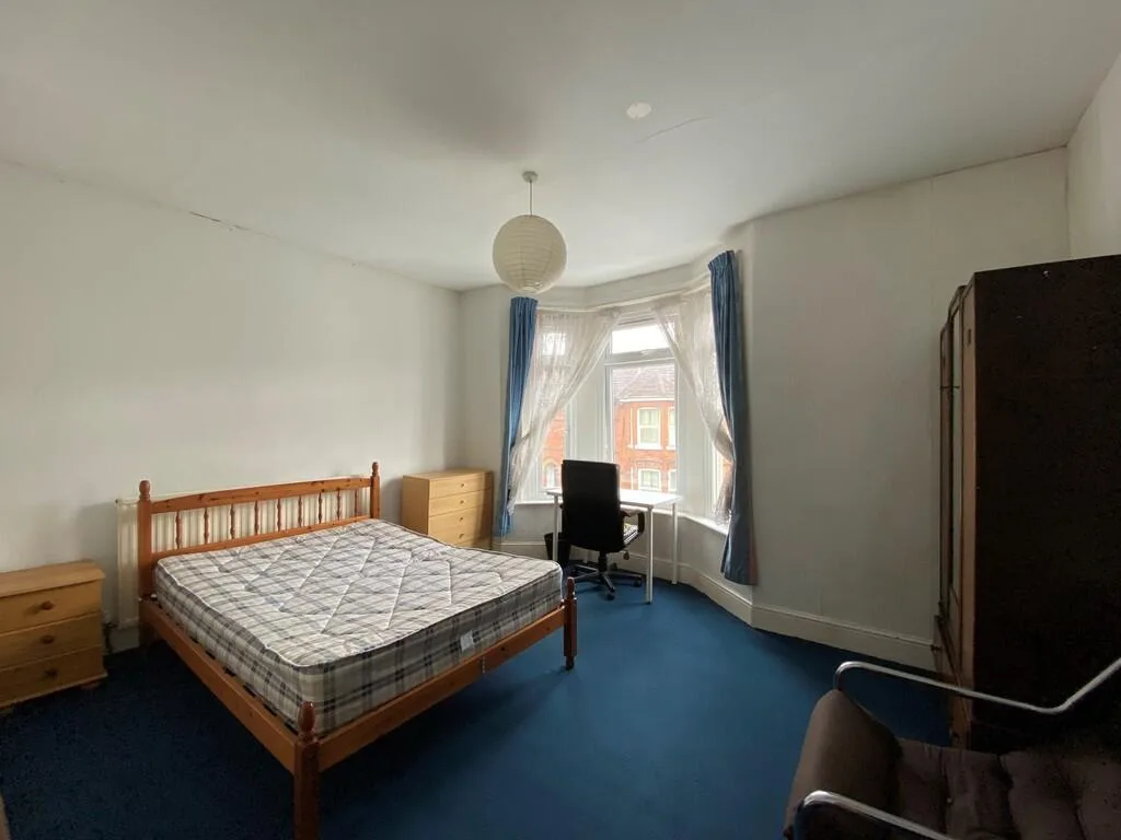 3 bedroom semi-detached house for rent