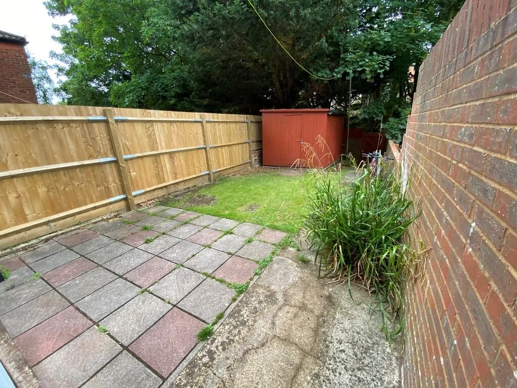 1 bedroom house share for rent
