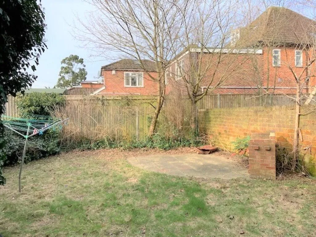 1 bedroom house share for rent