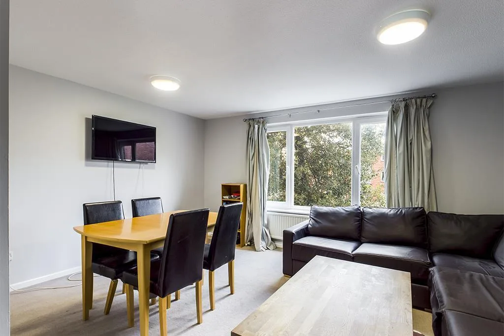 1 bedroom house share for rent