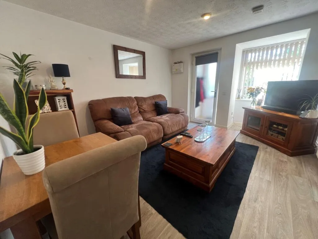 1 bedroom end of terrace house for rent