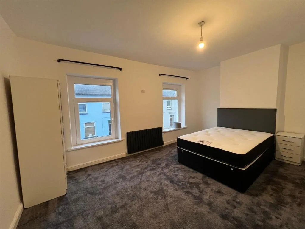 4 bedroom house for rent