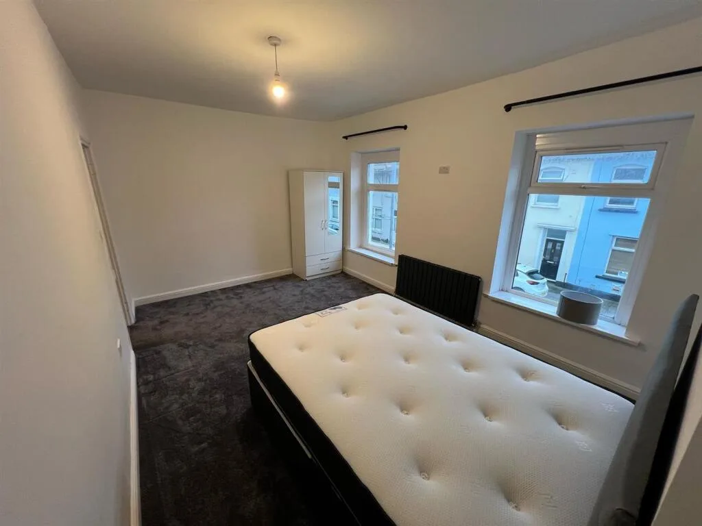 4 bedroom house for rent