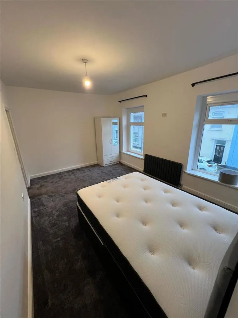 4 bedroom house for rent