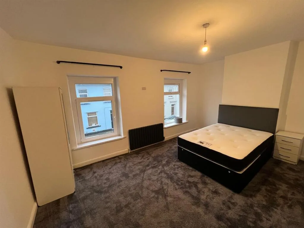 4 bedroom house for rent