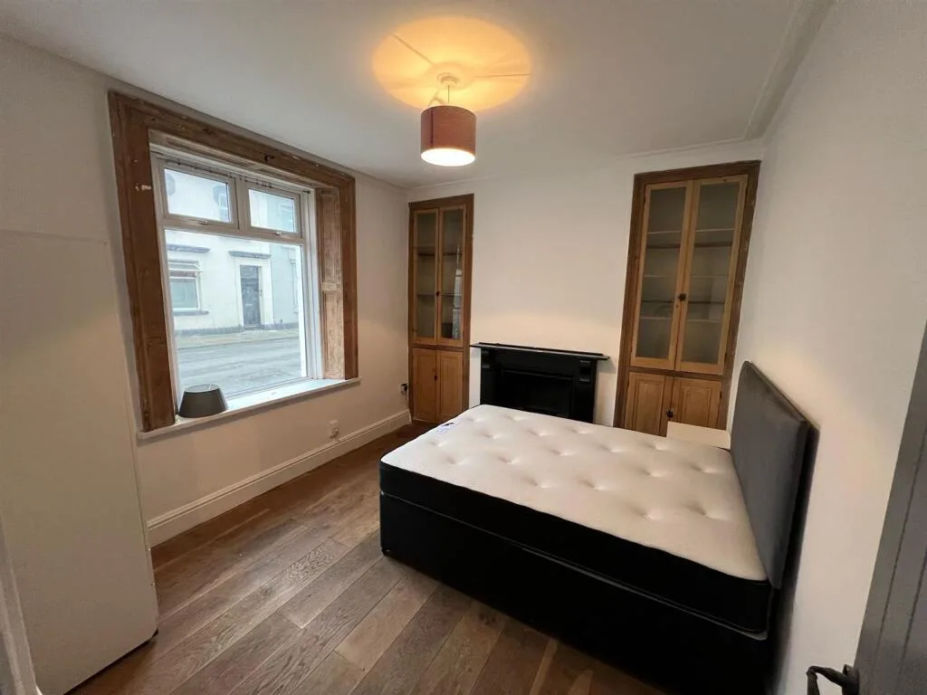 4 bedroom house for rent