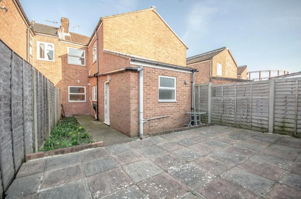 3 bedroom terraced house for rent