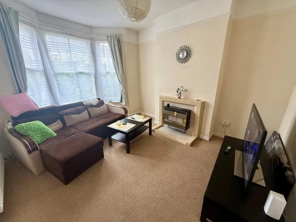 1 bedroom maisonette for rent