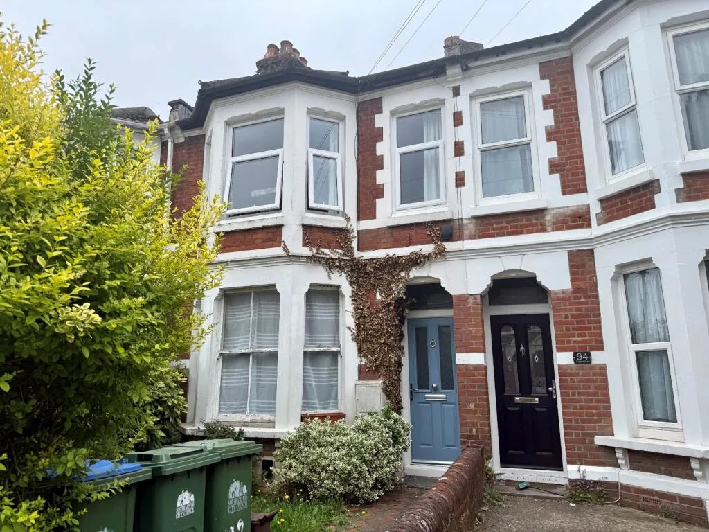 1 bedroom maisonette for rent