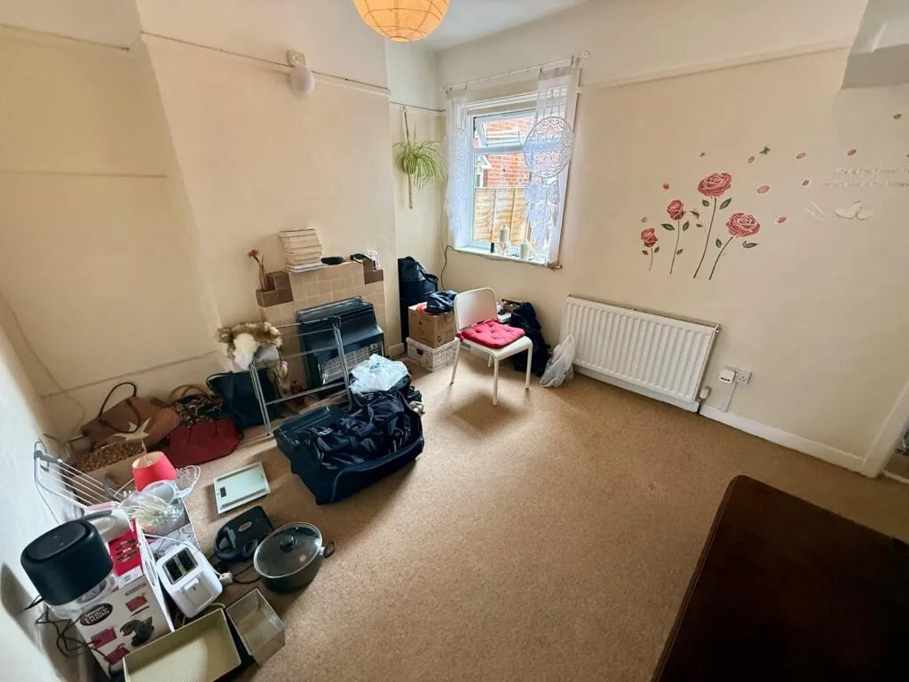 1 bedroom maisonette for rent