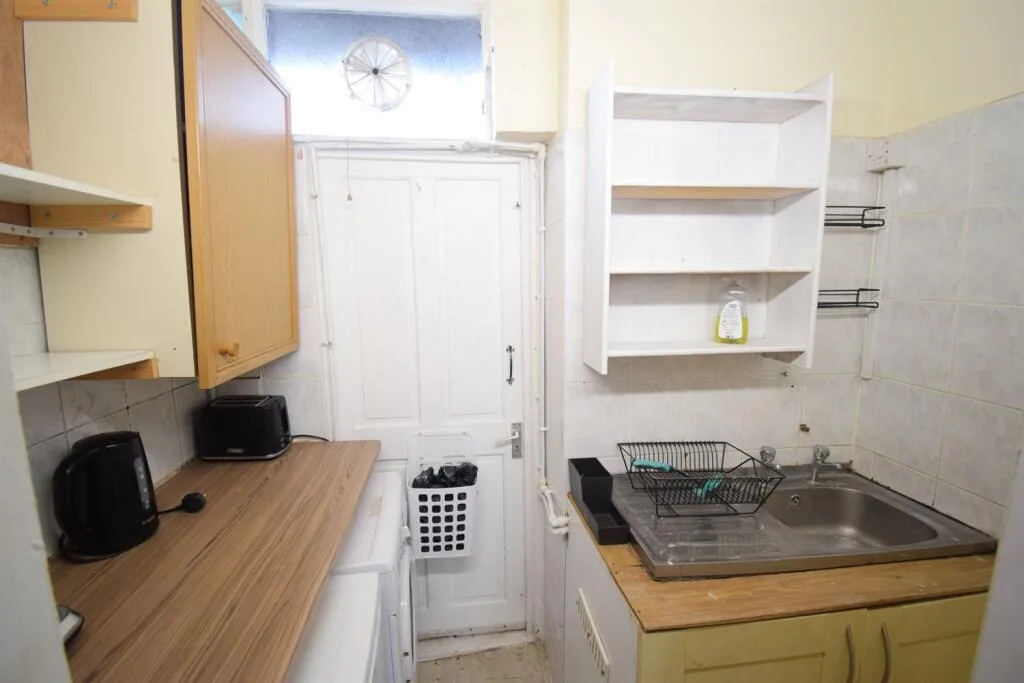 1 bedroom ground floor flat for rent