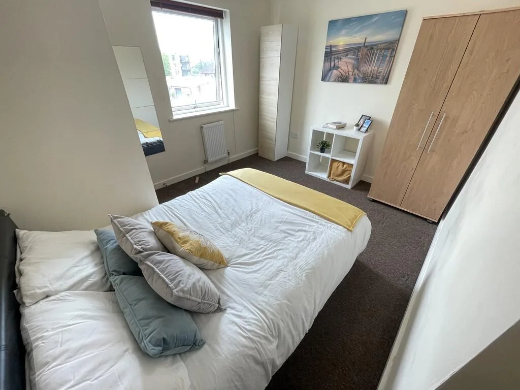 1 bedroom house share for rent