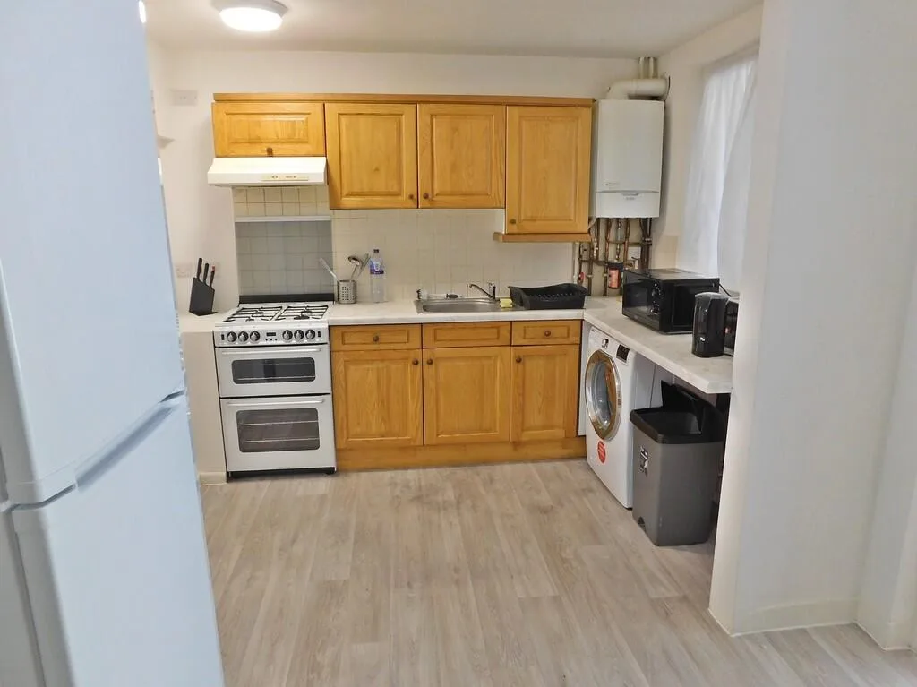 1 bedroom house share for rent