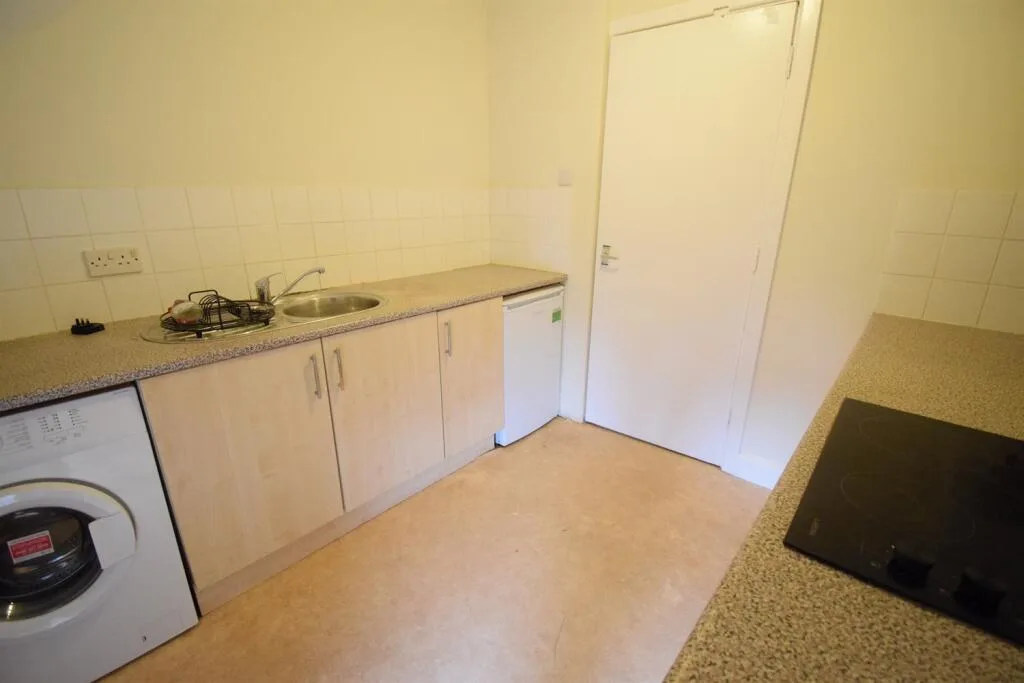 1 bedroom house for rent