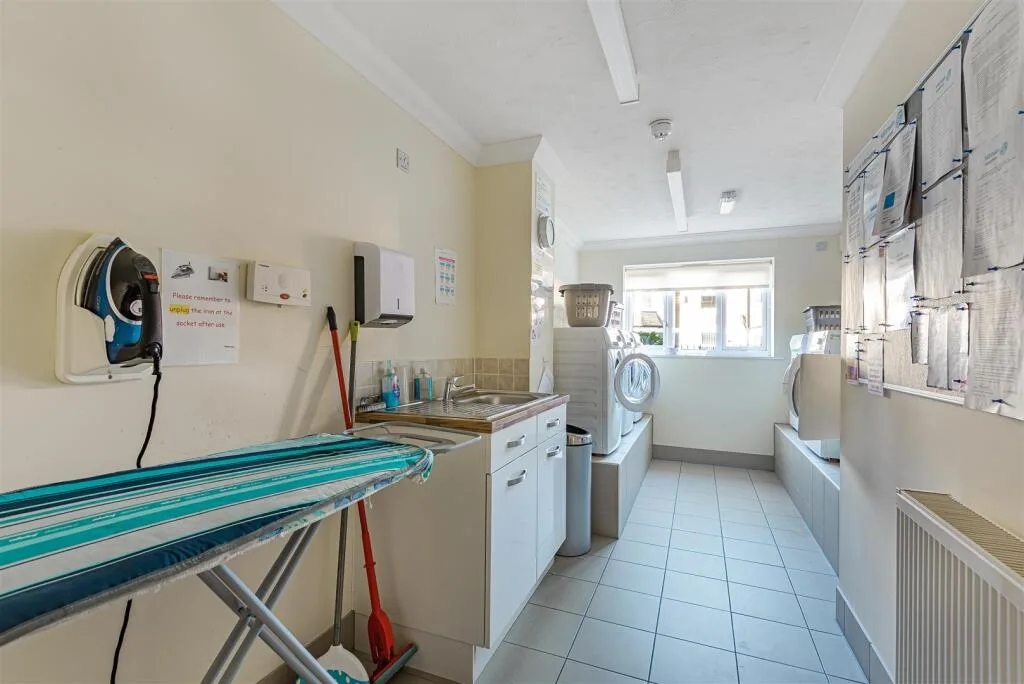 1 bedroom retirement property for rent