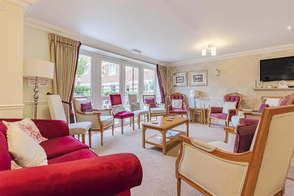 1 bedroom retirement property for rent