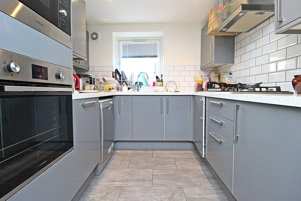 1 bedroom house share for rent