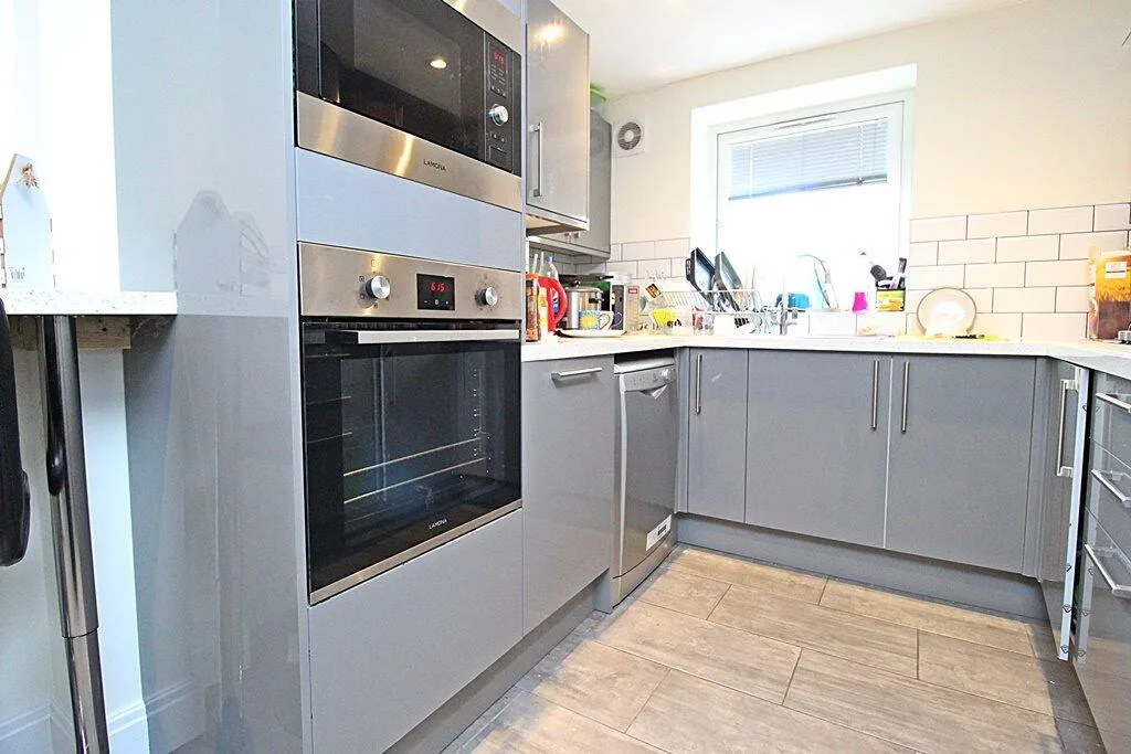 1 bedroom house share for rent