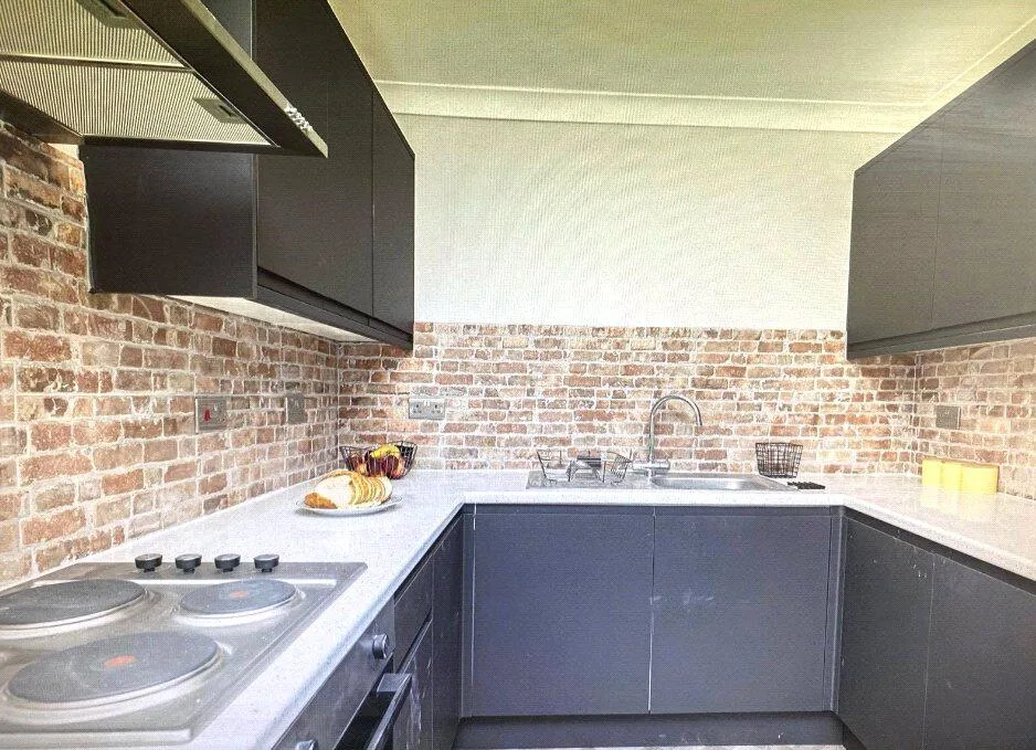 1 bedroom house share for rent