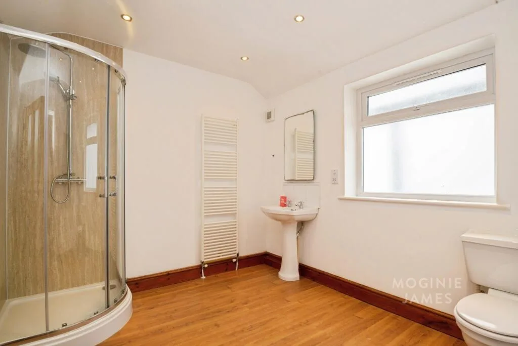 4 bedroom terraced house for rent