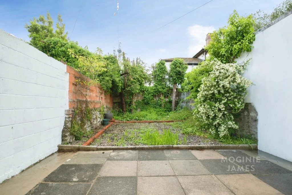 4 bedroom terraced house for rent