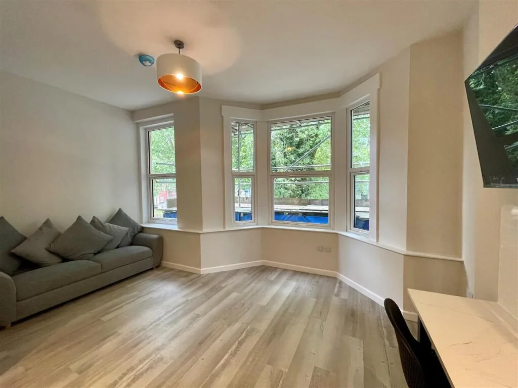 1 bedroom house for rent