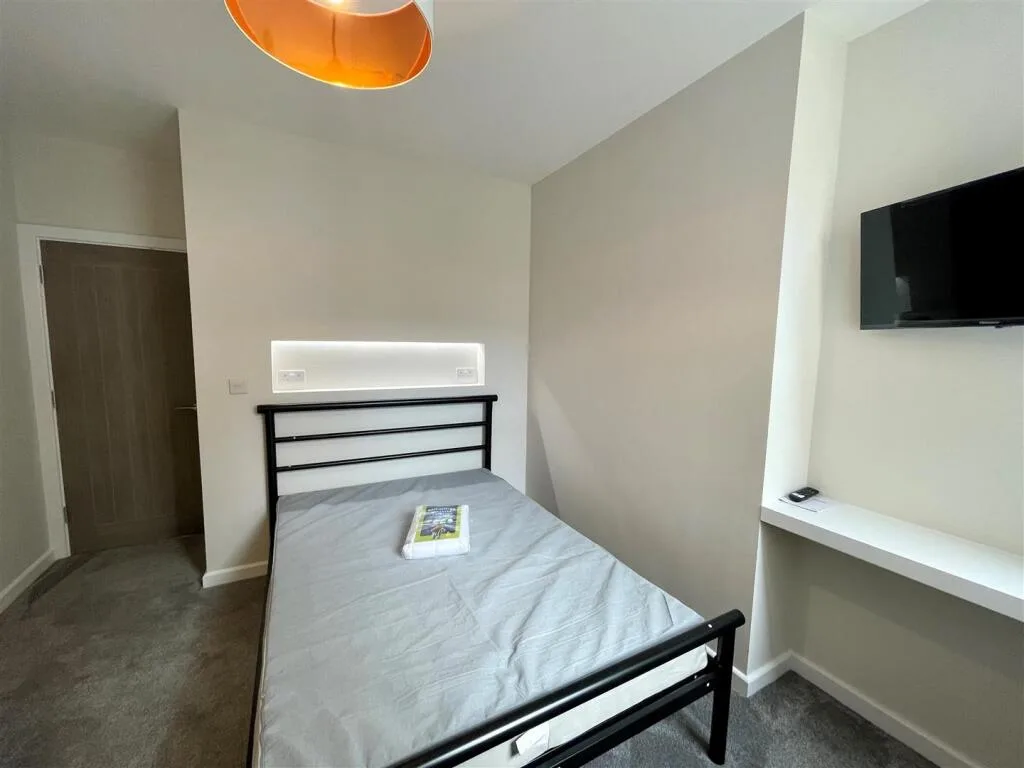 1 bedroom house for rent