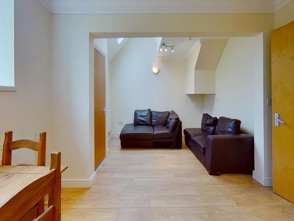1 bedroom flat share for rent