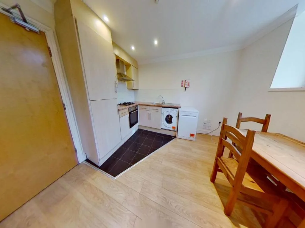 1 bedroom flat share for rent