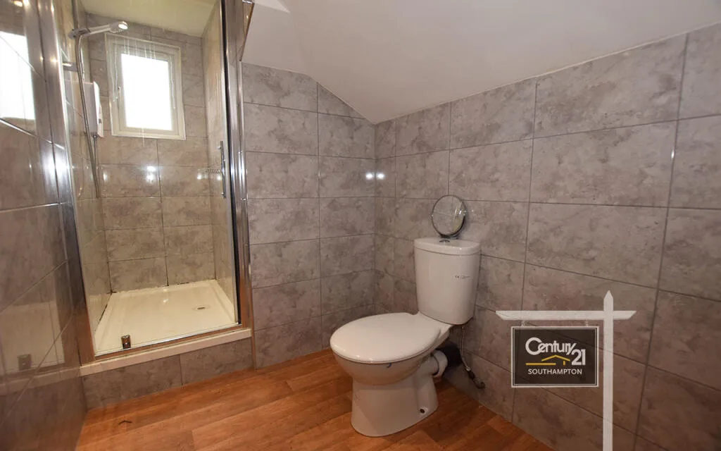 1 bedroom maisonette for rent